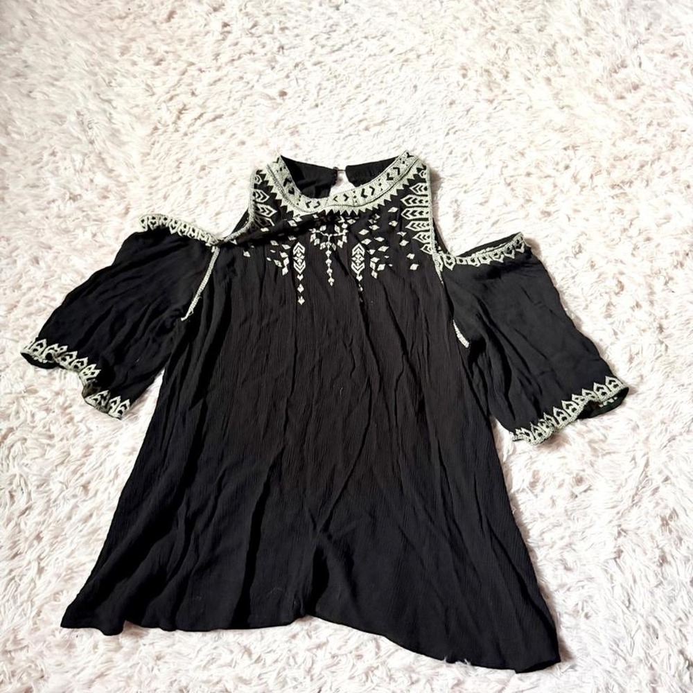 Tribal Boho Aztec Geometric Embroidered Cold Shoulder Gauze Flowy Top Womens L